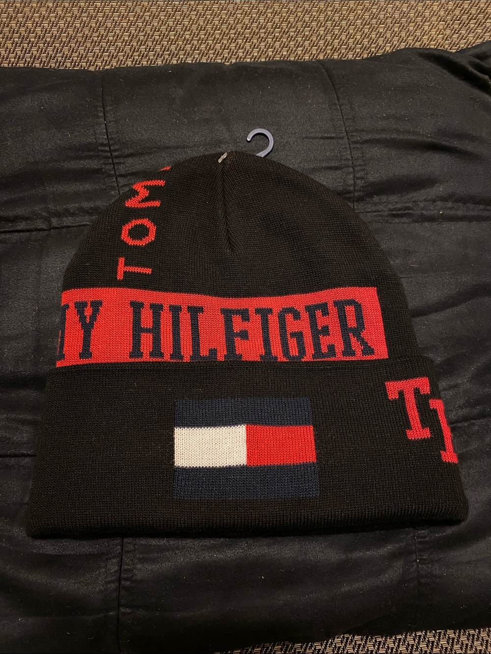 Tommy Hilfiger Men’s Black Beanie with Red Logo and Flag (B)